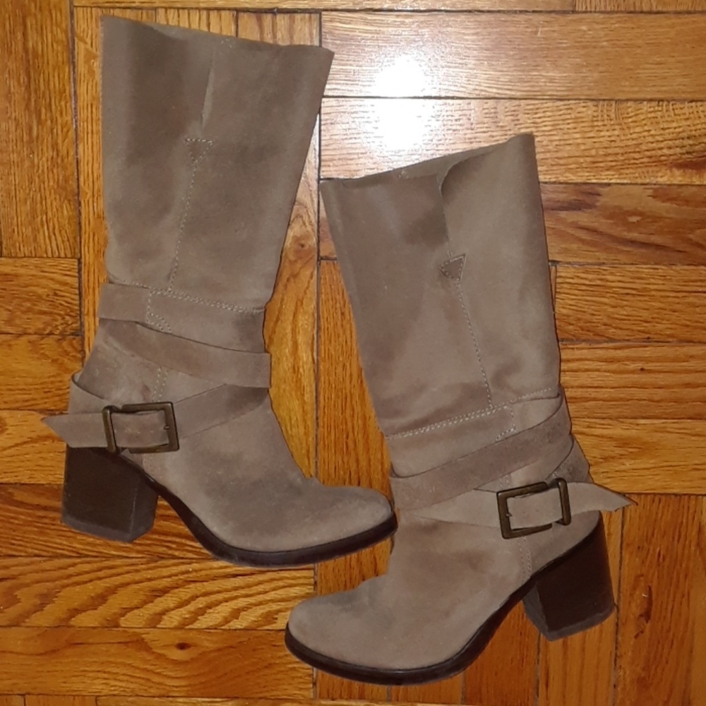 Beautiful real suede boots Fornarina made in Italy